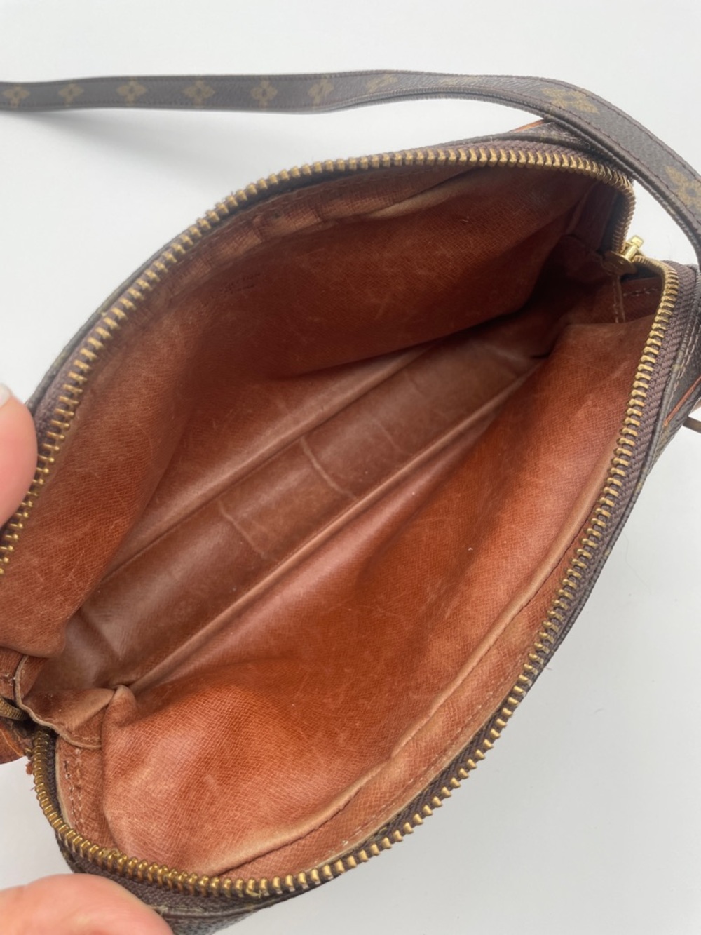 Louis Vuitton Pochette Marley Bandouliere Monogram Crossbody - Picture 8 of 12